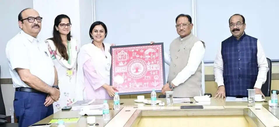 माय भारत की उच्च स्तरीय समीक्षा बैठक में विकसित छत्तीसगढ़ यंग लीडर्स डायलॉग पर विशेष जोर
