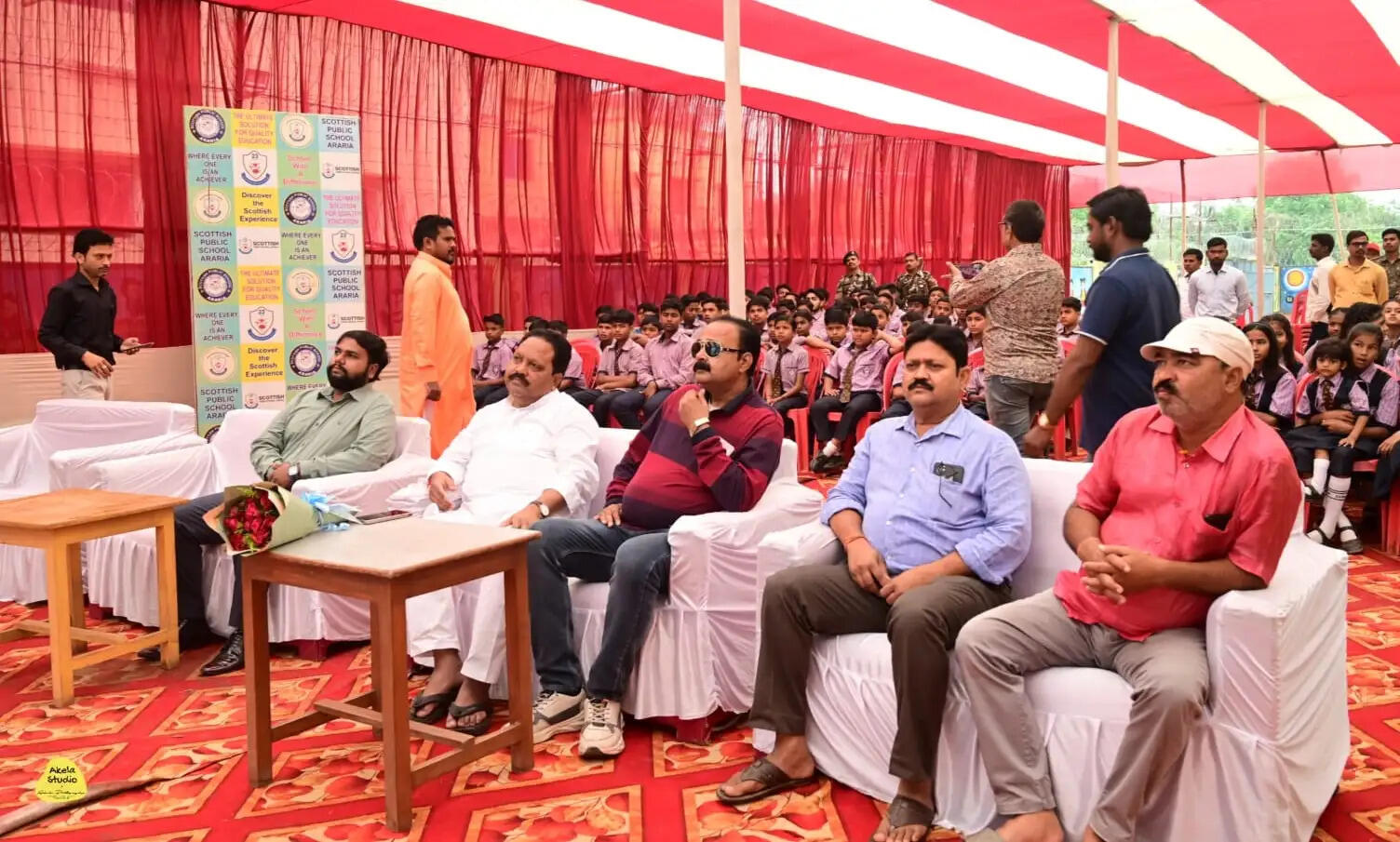 मोदी के 'मन की बात' के बाद सांसद ने युवाओं से की संवाद