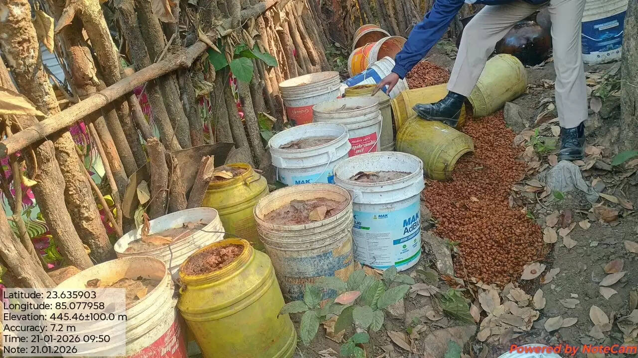 उत्पाद विभाग की छापेमारी में अवैध शराब भट्ठी ध्वस्त