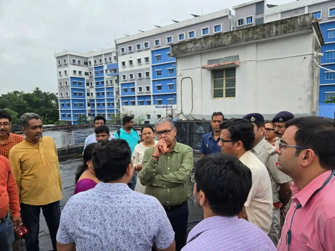 बारासात अस्पताल निरीक्षण में अव्यवस्था पर स्वास्थ्य मंत्री ने स्पष्टीकरण मांगा
