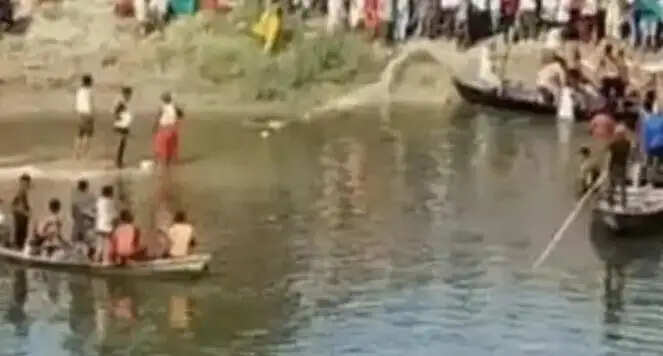 प्रयागराज के टोंस नदी में नहाने गए दो बच्चे डूबे, एक की मौत, दूसरे की हालत नाज़ुक