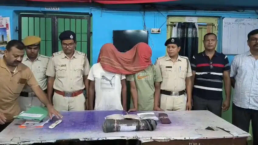 ब्राउन शुगर के साथ दो तस्कर गिरफ्तार, अदालत ने सात दिनों की पुलिस हिरासत में भेजो