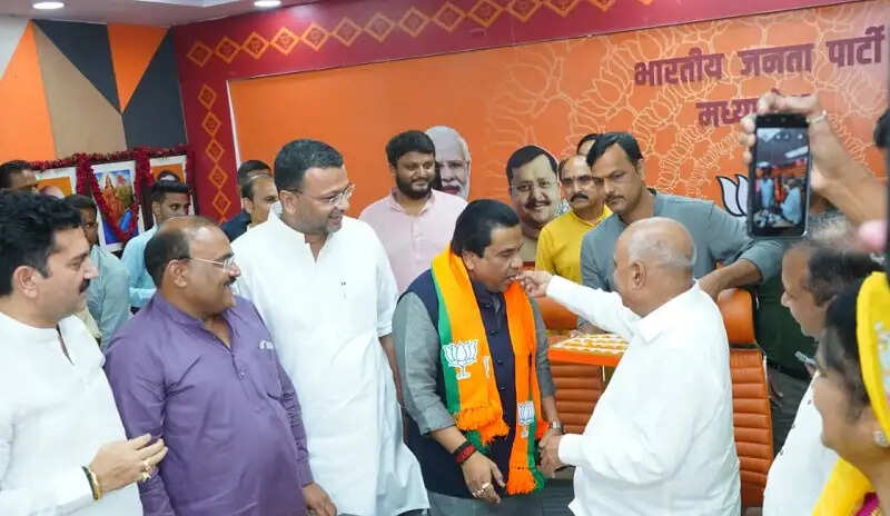 मप्रः भाजपा में शामिल हुए कांग्रेस के पूर्व प्रदेश महासचिव राकेश यादव