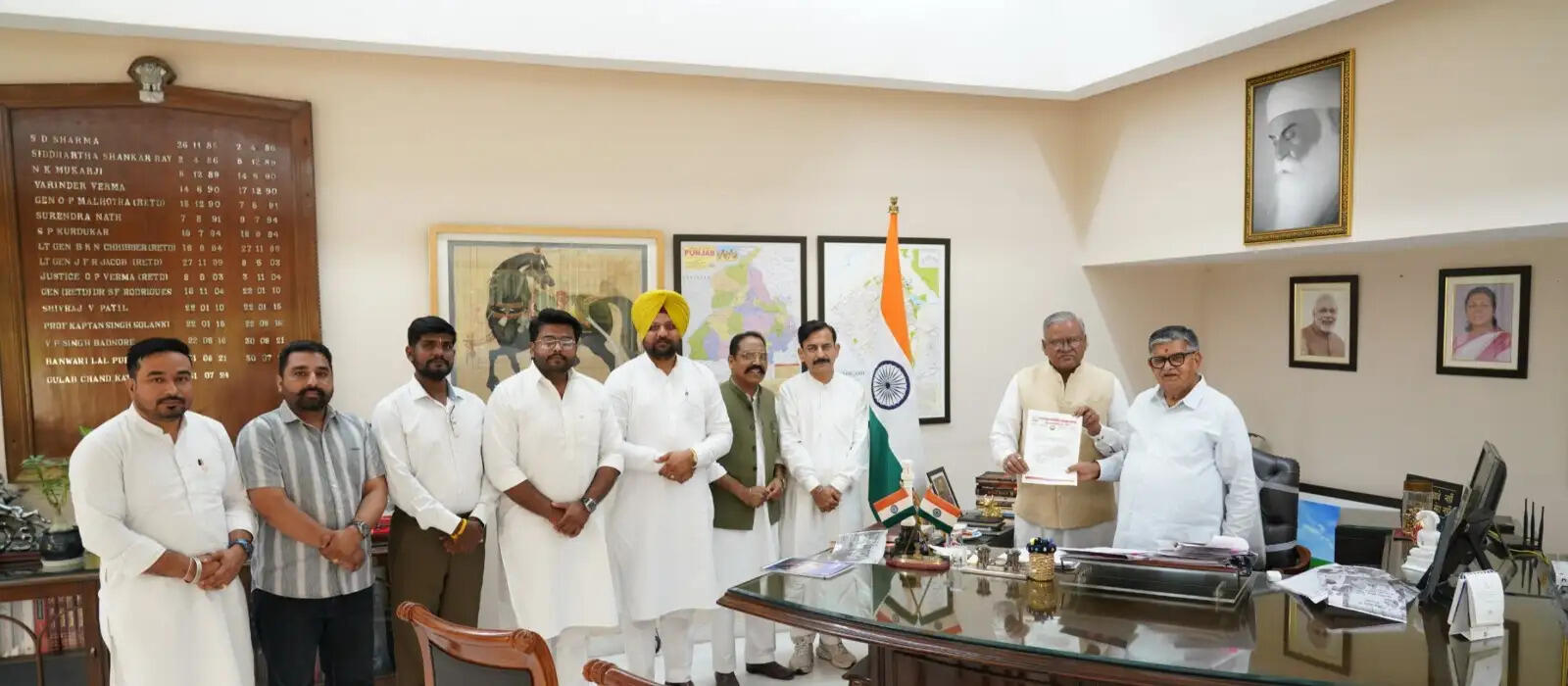 बरनाला घटना को लेकर बीजेपी प्रतिनिधिमंडल ने राज्यपाल को सौंपा ज्ञापन