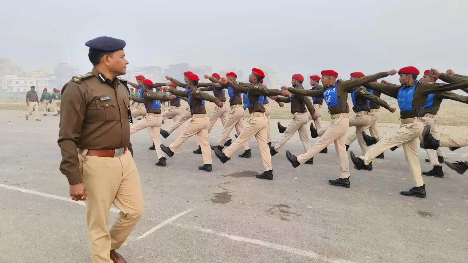 वरीय पुलिस अधीक्षक ने प्रशिक्षु सिपाहियों के परेड का किया निरीक्षण
