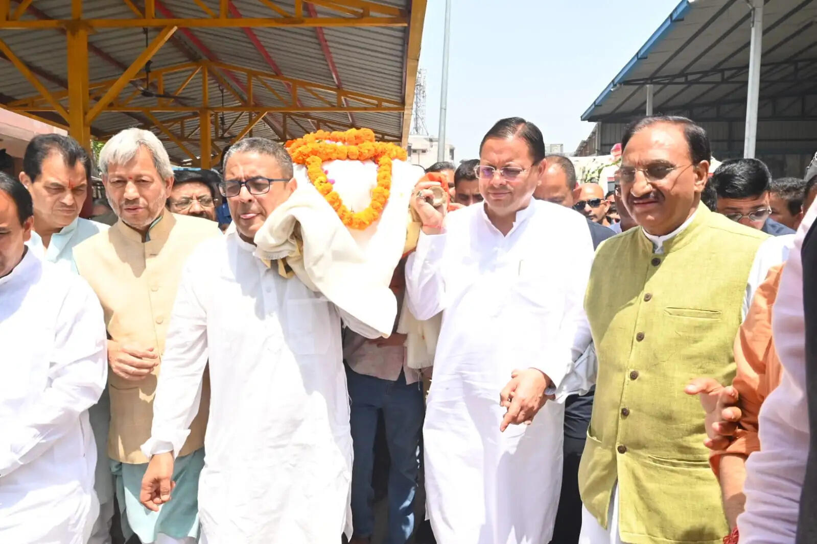 पूर्व मुख्यमंत्री भुवन चंद्र खंडूड़ी की अंतिम यात्रा में उमड़ा जनसैलाब, पार्थिव शरीर पंचतत्व में विलीन