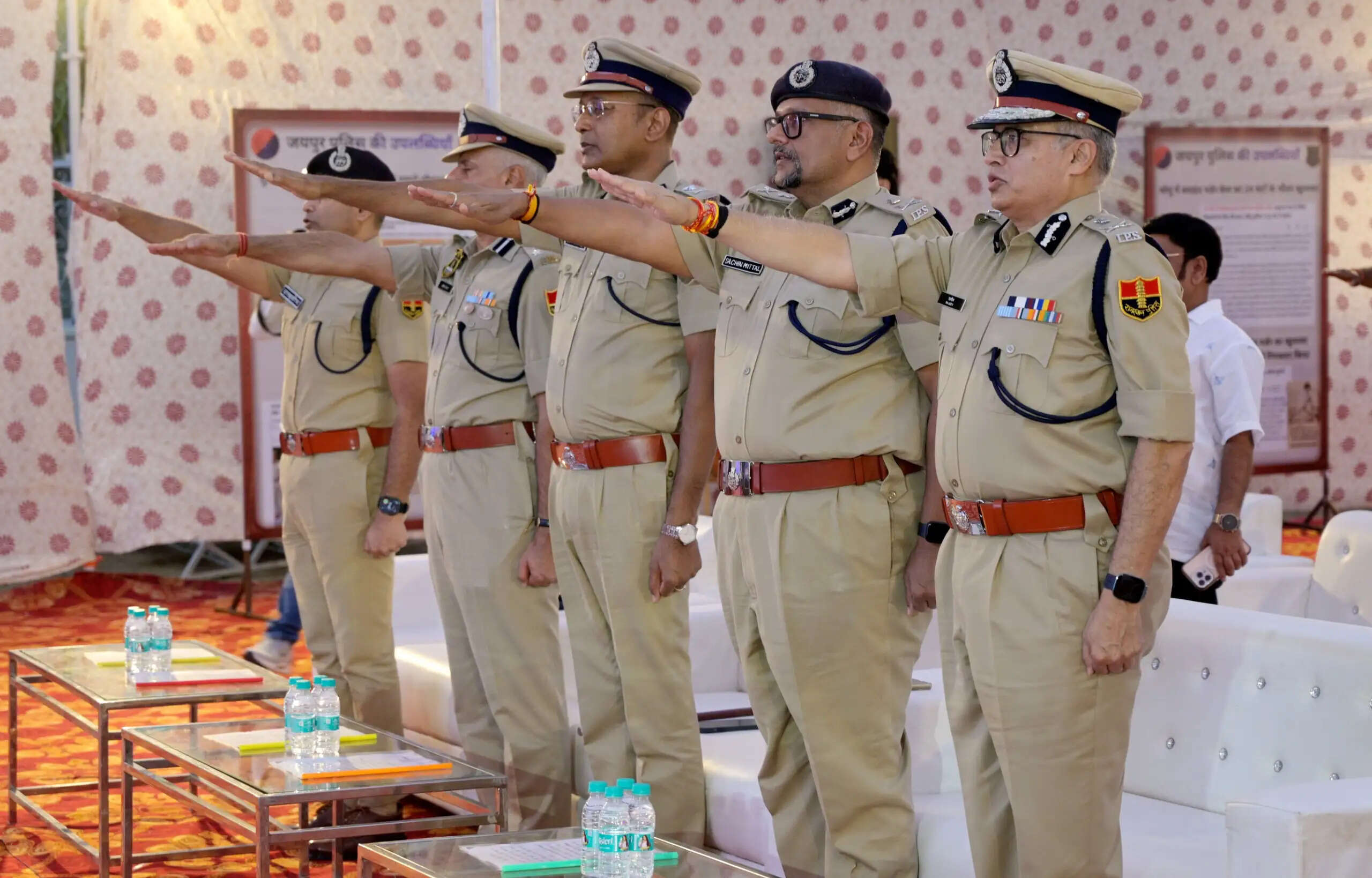 चित्रकूट थाने में गूंजा राष्ट्रीय एकता का संदेश:डीजीपी ने देखा एकता परेड का सीधा प्रसारण