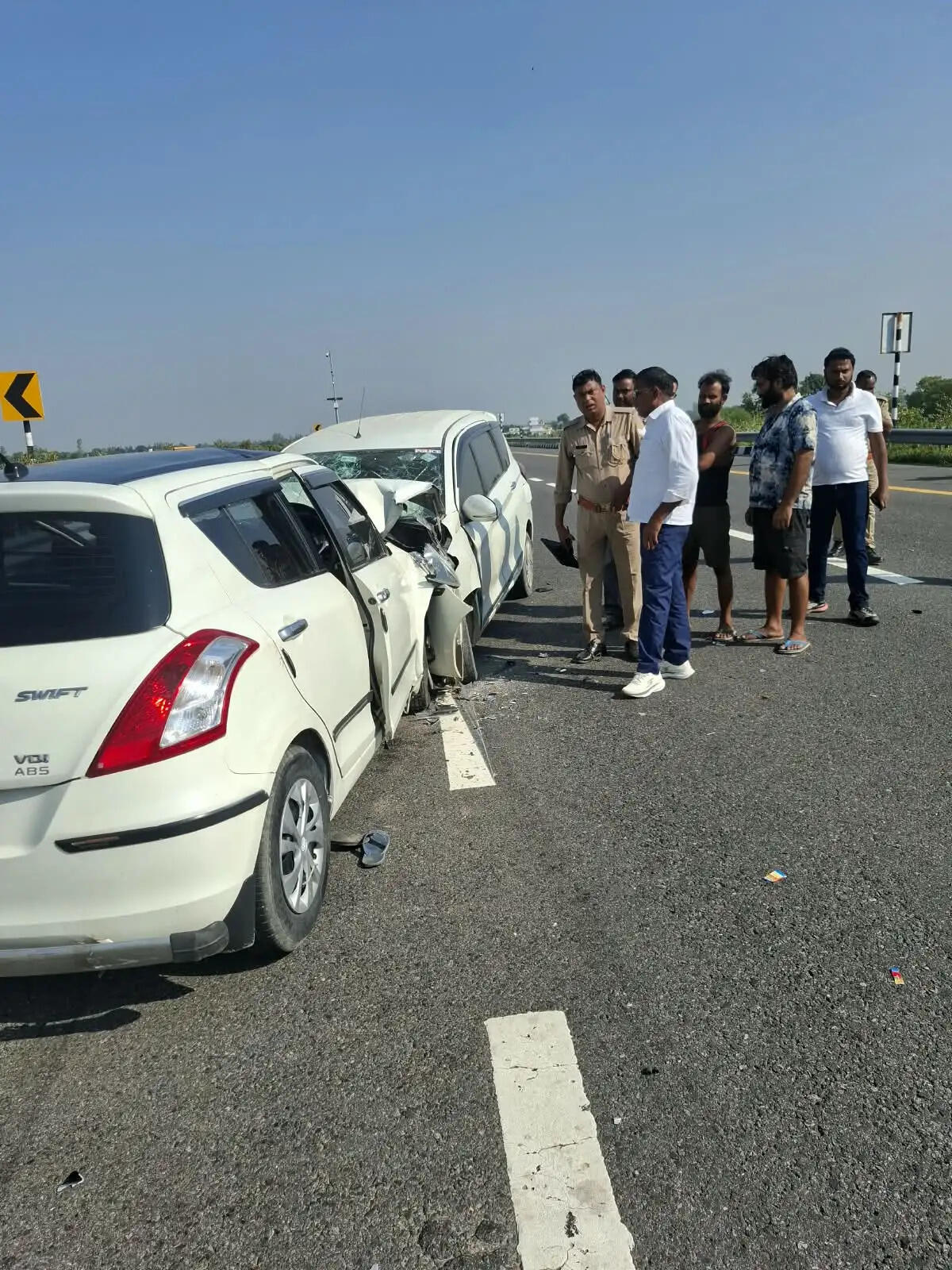 पूर्वांचल एक्सप्रेस-वे पर सड़क हादसे में बिहार के दो लोगों की मौत