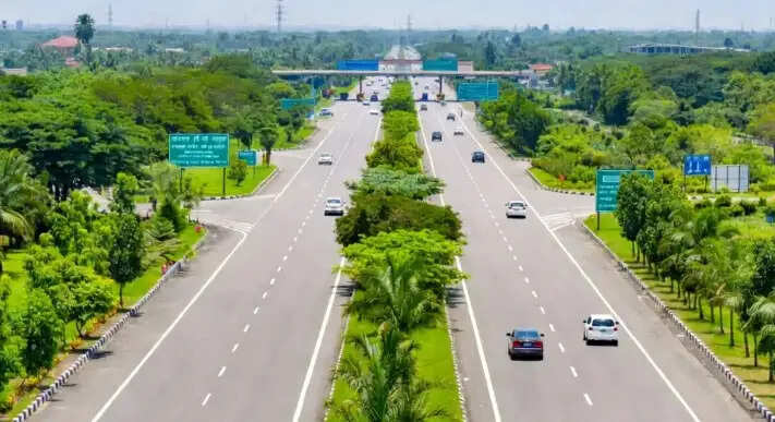 राष्ट्रीय राजमार्गों पर ‘आरोग्य वन’ विकसित करेगा एनएनएआई