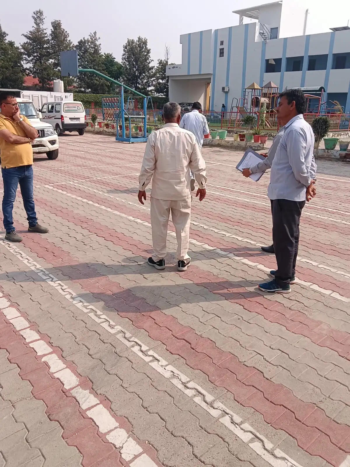 जींद : जिला परिवहन अधिकारी कार्यालय टीम ने जांची स्कूल बसें, नौ हजार का चालान