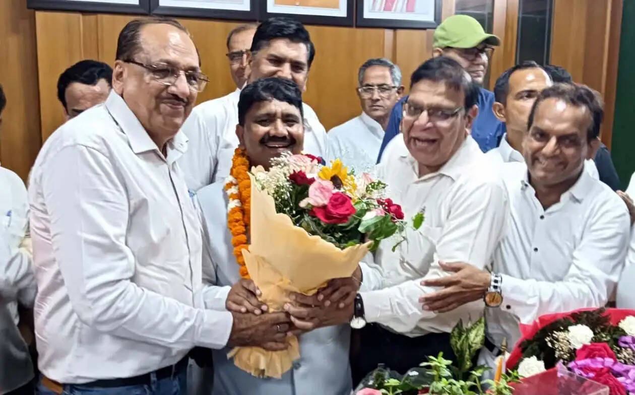 हिसार : भाजपा वरिष्ठ नेता रवि सैनी ने संभाला वन विभाग के चेयरमैन पद