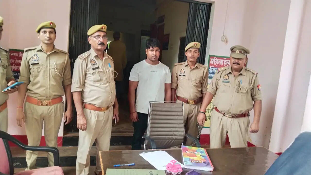 पश्चिम बंगाल से पशु तस्कर गिरफ्तार