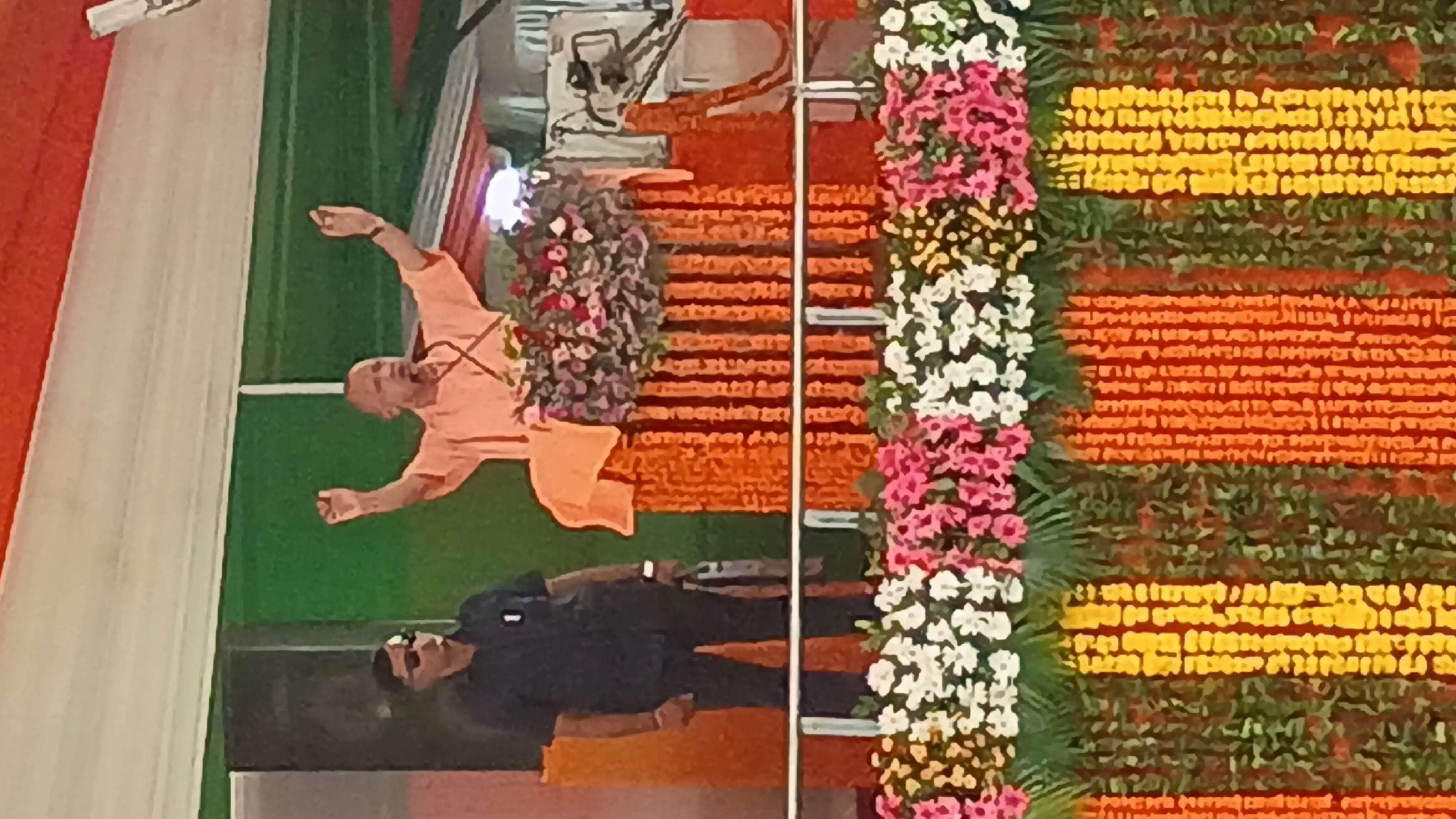 देवरिया में सपा पर तीखा प्रहार कर बाेले मुख्यमंत्री याेगी- जेपीएनआईसी के लिए प्राइवेट कंपनी बनाकर सरकारी खजाने पर डकैती डाल रहे थे अखिलेश-डिंपल