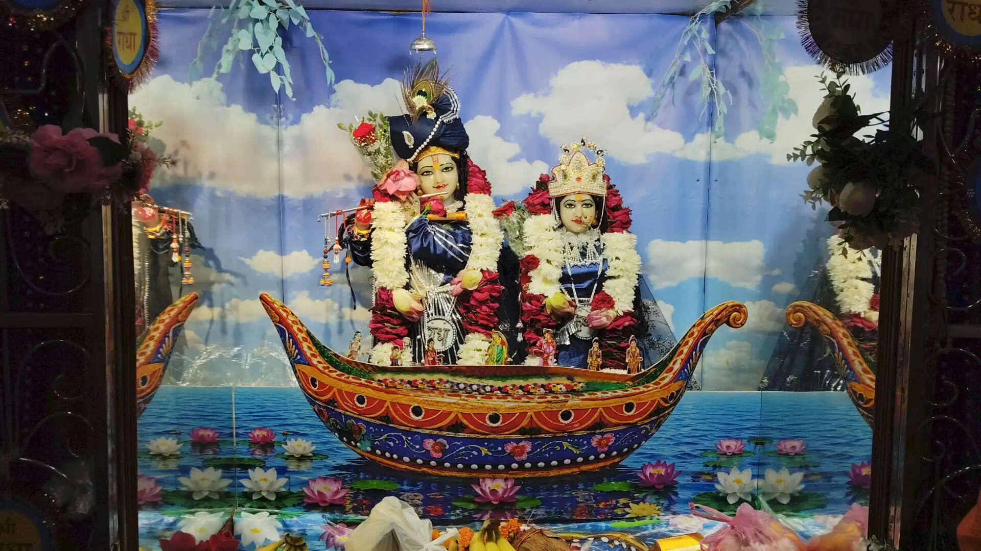 श्रद्धापूर्वक मनाया राधाष्टमी पर्व, मंदिरों में सजाई झांकी