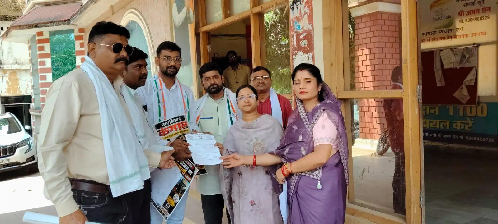 खाली तिजोरी, ठप सेवाएं: नगर निगम के खिलाफ कांग्रेसी पार्षदों का प्रदर्शन