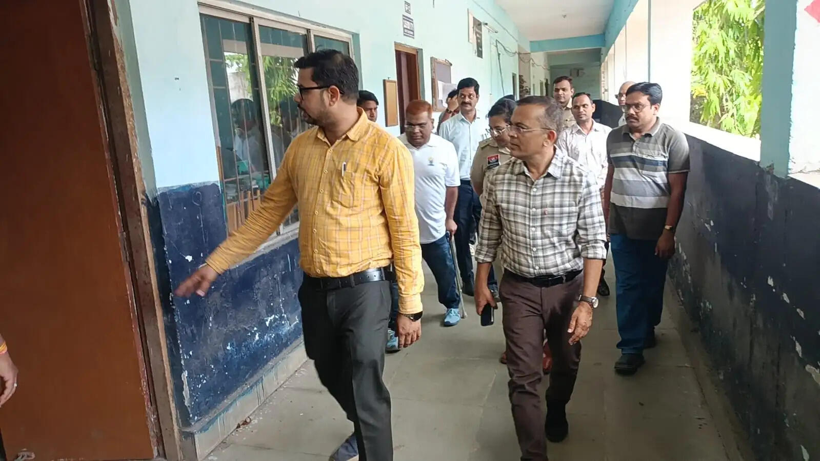 कलेक्टर-एसपी ने नीट परीक्षा तैयारियों का किया निरीक्षण