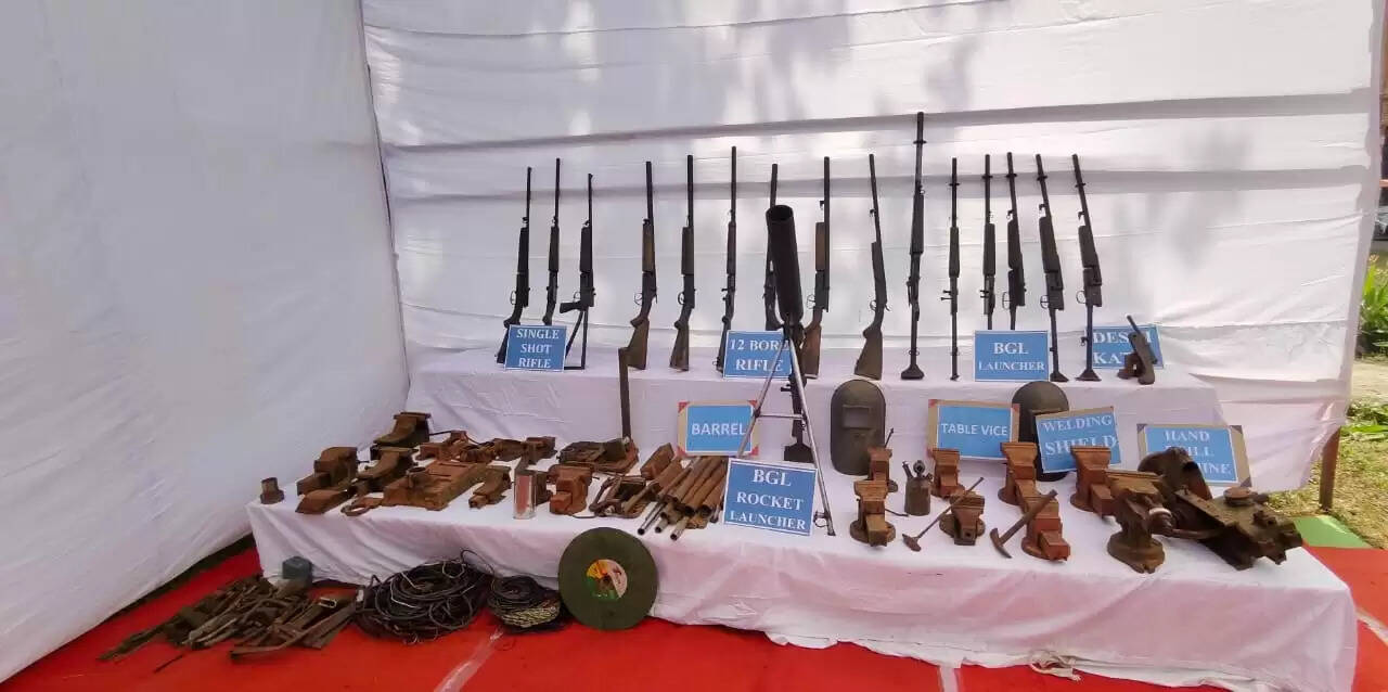 छत्तीसगढ़ के सुकमा में सुरक्षाबलों ने नक्सलियों की फैक्टरी को किया ध्वस्त