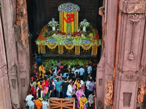सावन के दूसरे सोमवार पर शिवमय हुआ मध्य&nbsp;प्रदेश, बारिश के बीच उमड़ा आस्था का सैलाब
