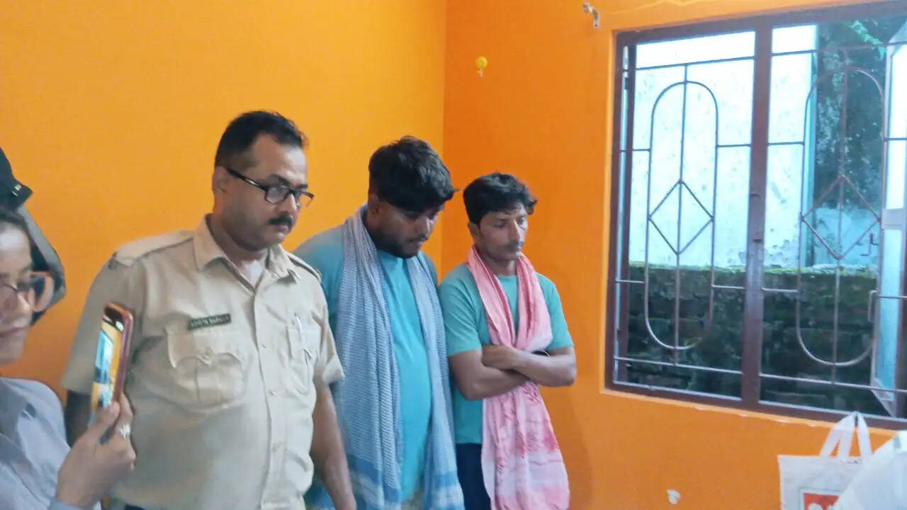 किराए के मकान से ड्रग्स रैकेट का भंडाफोड़, दो गिरफ्तार