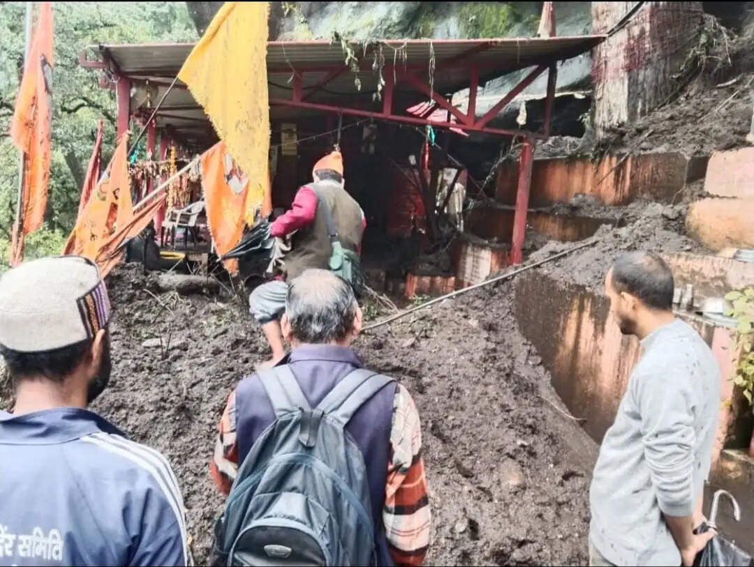 पंच केदारों मे एक कल्पनाथ मे भारी नुकसान, राजस्व टीम मौके के लिए रवाना