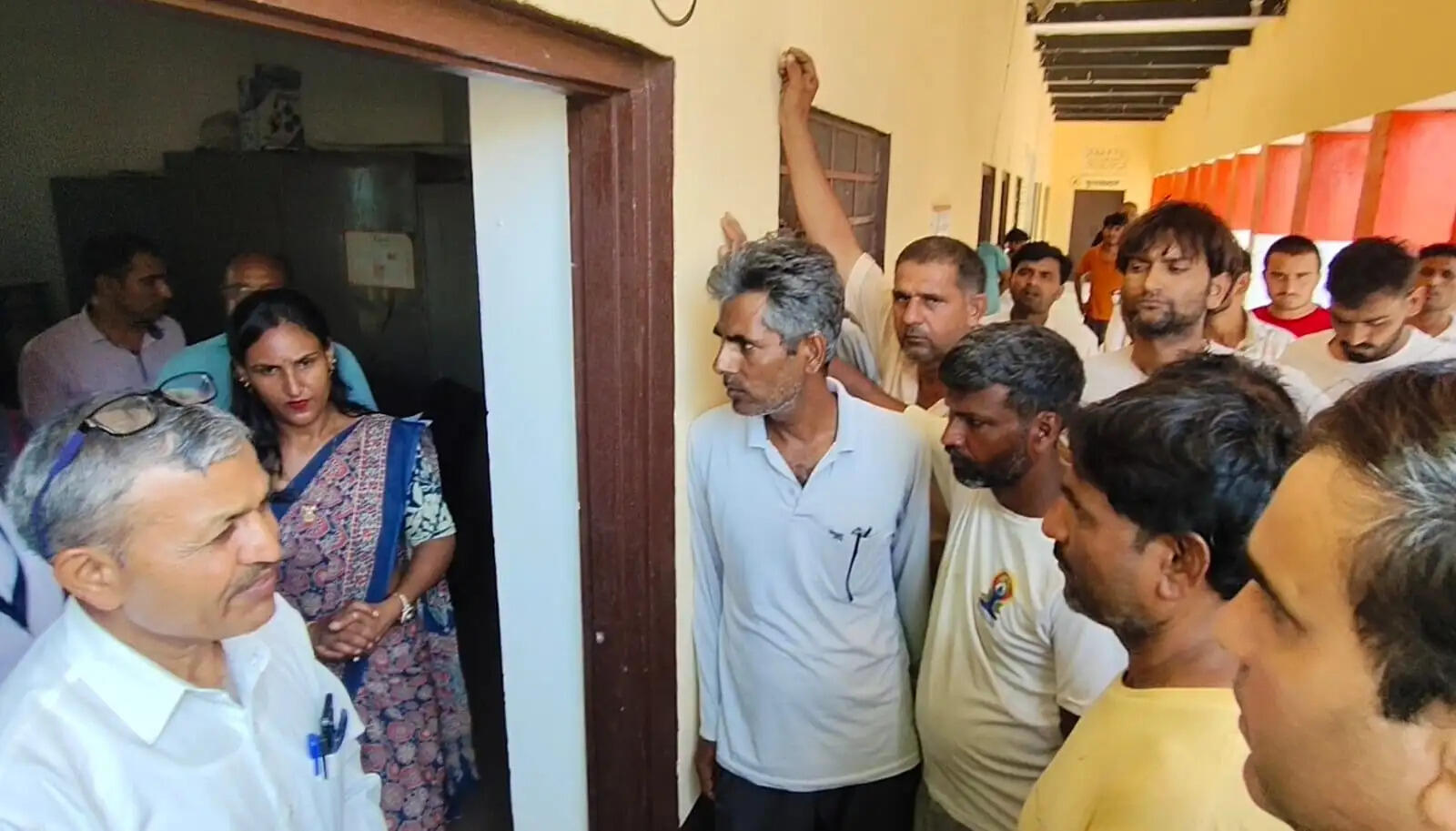 सरकारी स्कूल में छात्रा से छेड़छाड़ व अश्लील हरकत, 59 वर्षीय वरिष्ठ शिक्षक पर पोक्सो में मामला दर्ज
