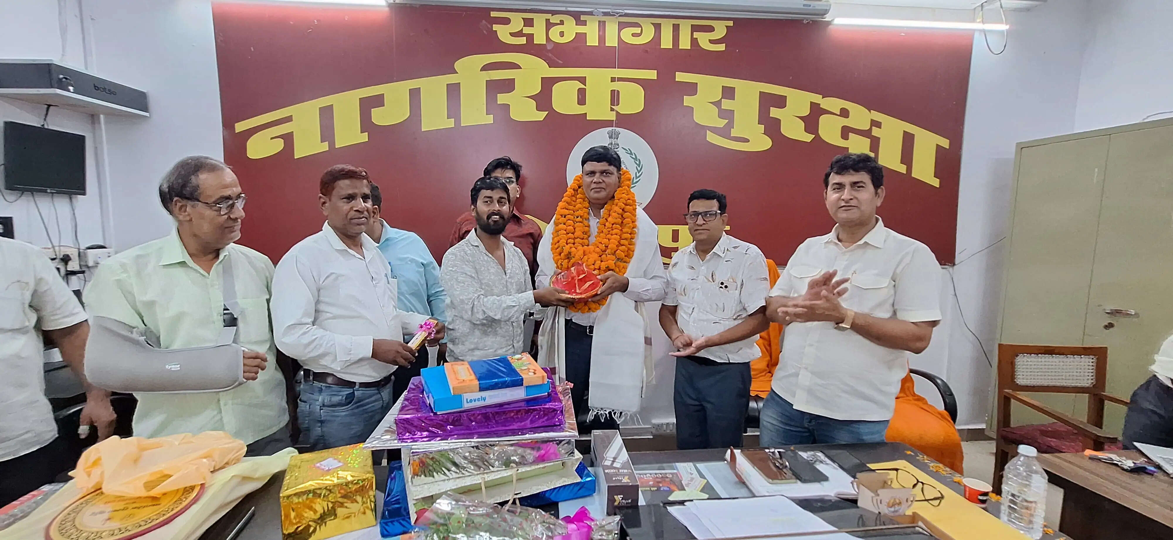 वेद प्रकाश यादव ने वार्डनों के दिलों में बनाई विशेष जगह : अखिलेश कुमार ओझा