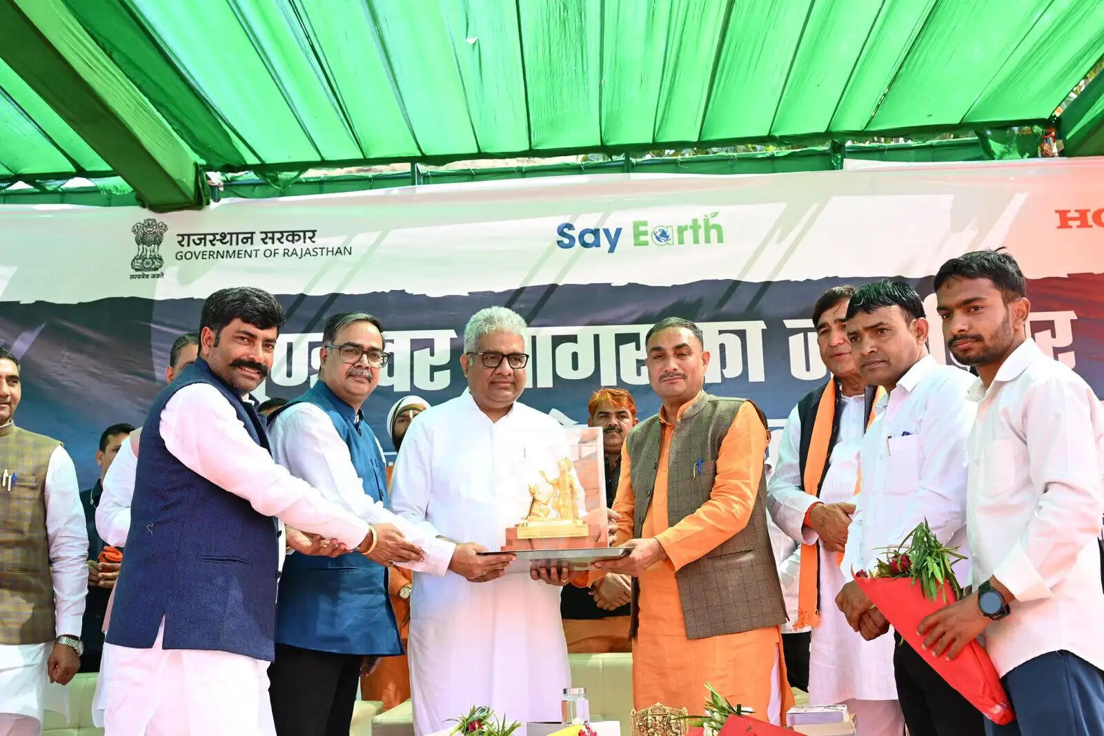 केंद्रीय मंत्री भूपेंद्र यादव ने मुण्डावर में सागर जलाशय जीर्णोद्धार कार्य का किया शिलान्यास