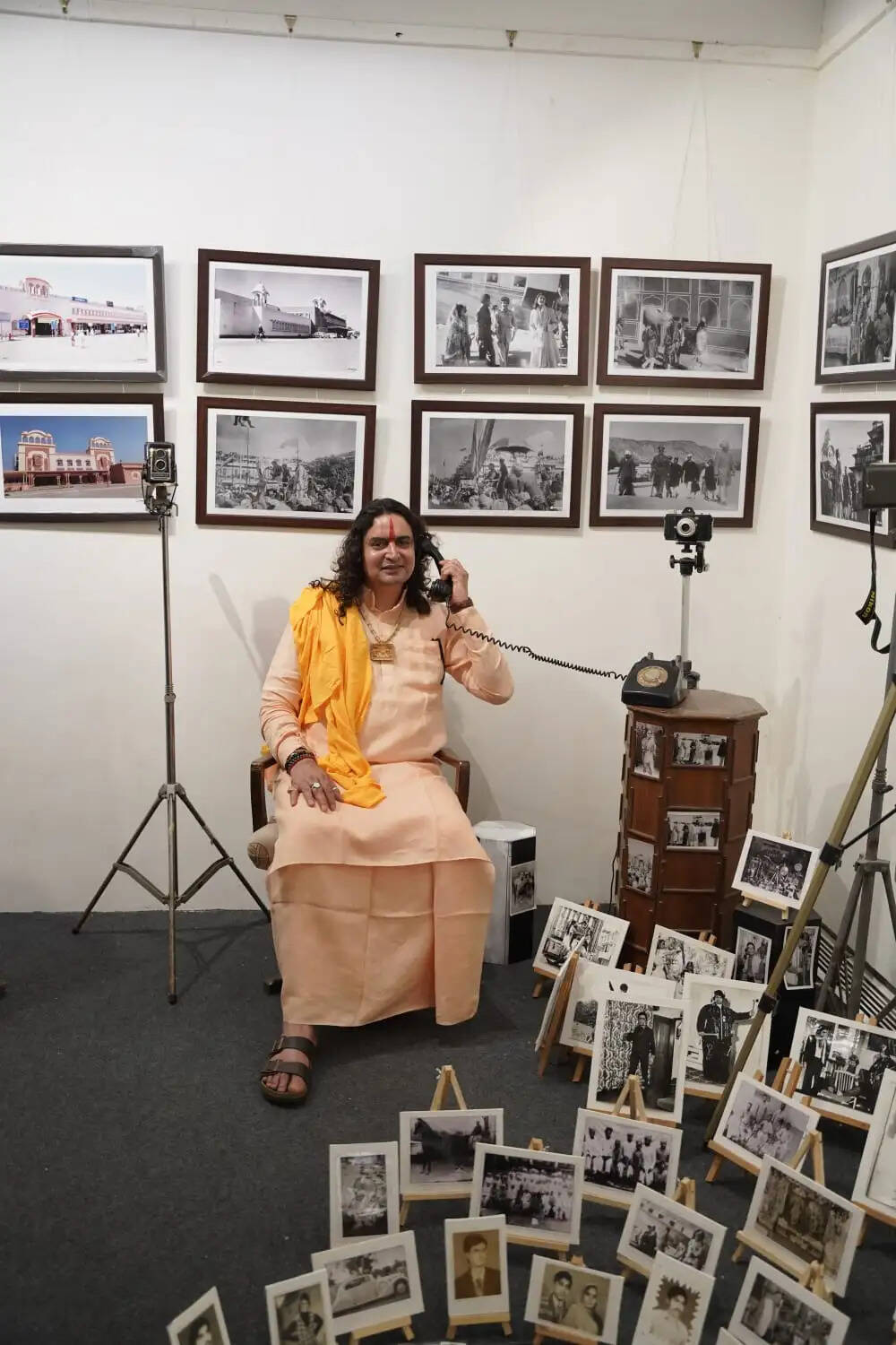 नजर एग्जिबिशन में आठ सौ से अधिक तस्वीरों-पेंटिंग्स ने बिखेरे कला के रंग