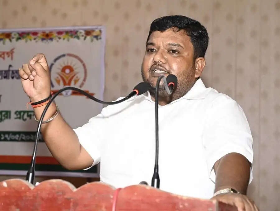 युवाओं पर भरोसा, त्रिपुरा भाजपा के मुखिया बने अभिषेक देबरॉय
