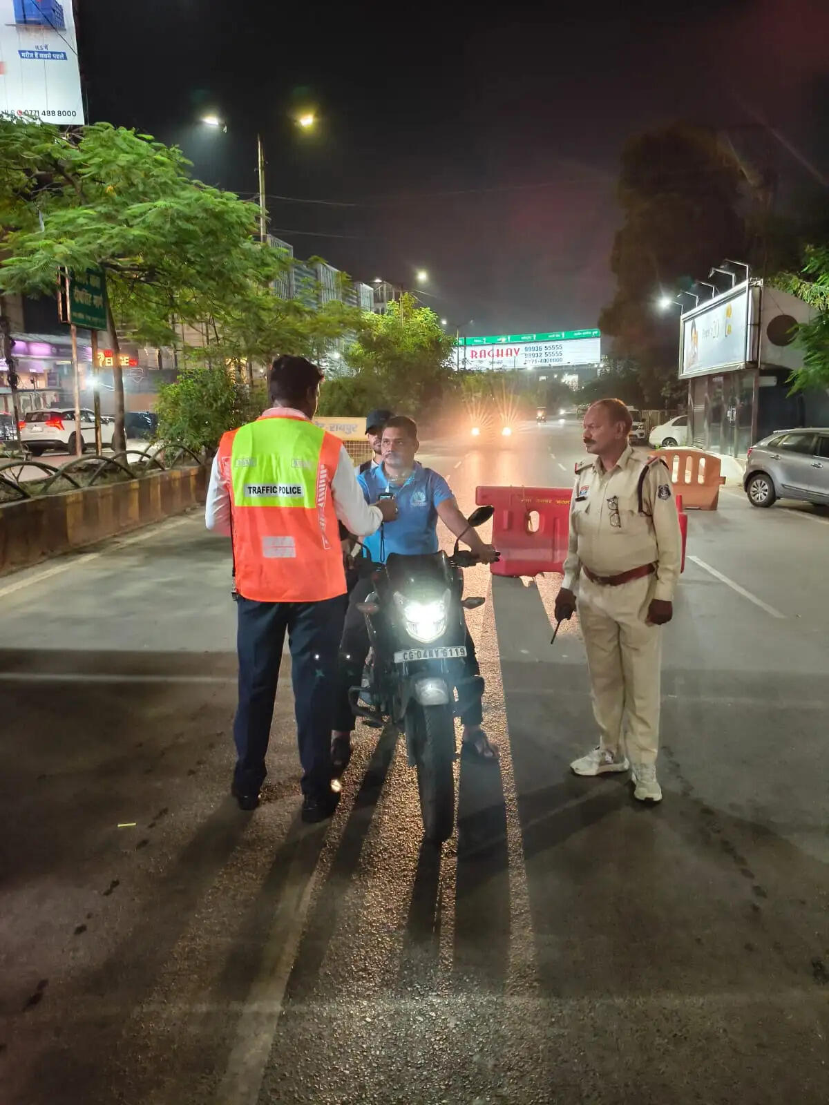 नशे में गाड़ी चलाने वालों पर रायपुर पुलिस का शिकंजा, 4082 मामलों में कार्रवाई; 2597 लाइसेंस सस्पेंड