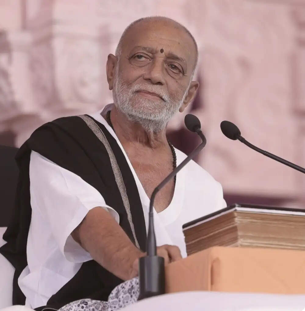 नेपाल की जल त्रासदी पर मोरारी बापू ने जताया शोक,राहत के लिए 51 लाख रुपये की सहायता की घोषणा