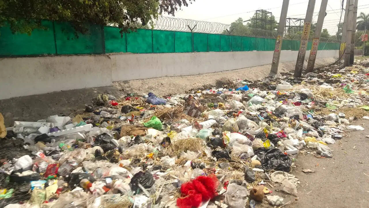 जींद : 14 दिन से चल रही सफाई कर्मचारियों की हडताल हुई समाप्त