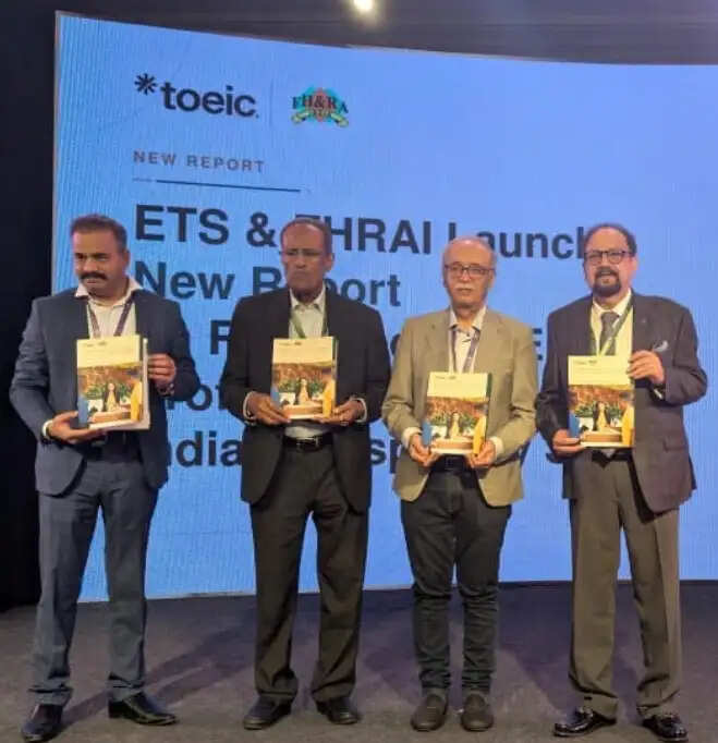 रिपोर्ट बुक जॉब-रेलेवेंट इंग्लिश कम्युनिकेशन नीड्स फॉर हॉस्पिटैलिटी रोल्स इन इंडिया का विमोचन