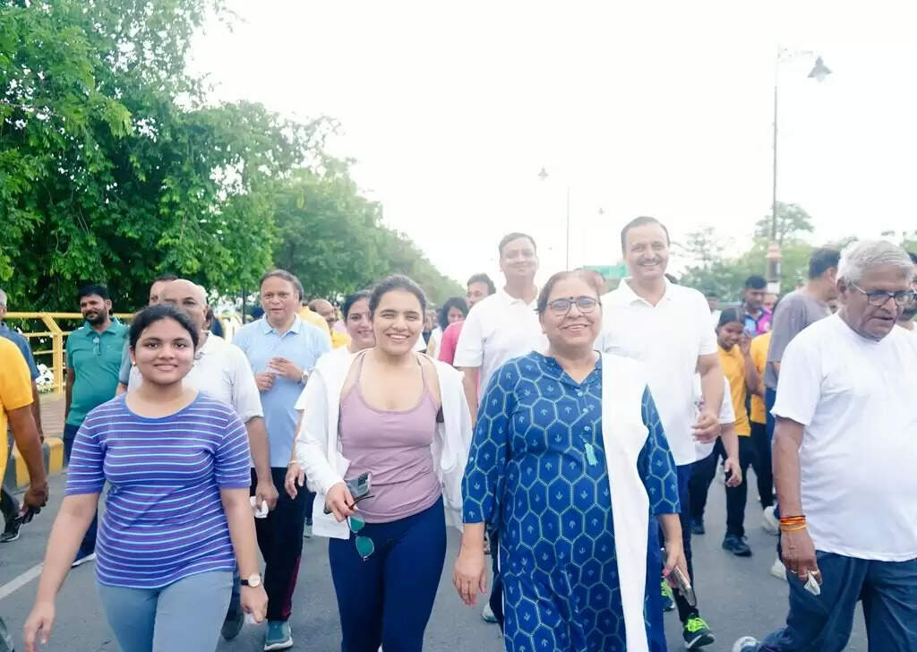 उत्साह, उमंग और अनुशासन के साथ आयोजित हुई योग मैराथन