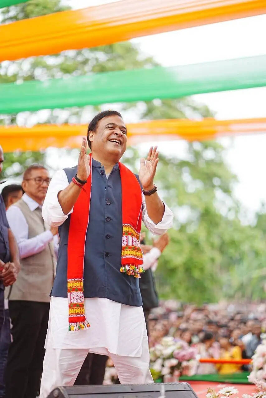 चुनाव 26: बरहमपुर में मुख्यमंत्री हिमंत ने किया चुनाव प्रचार