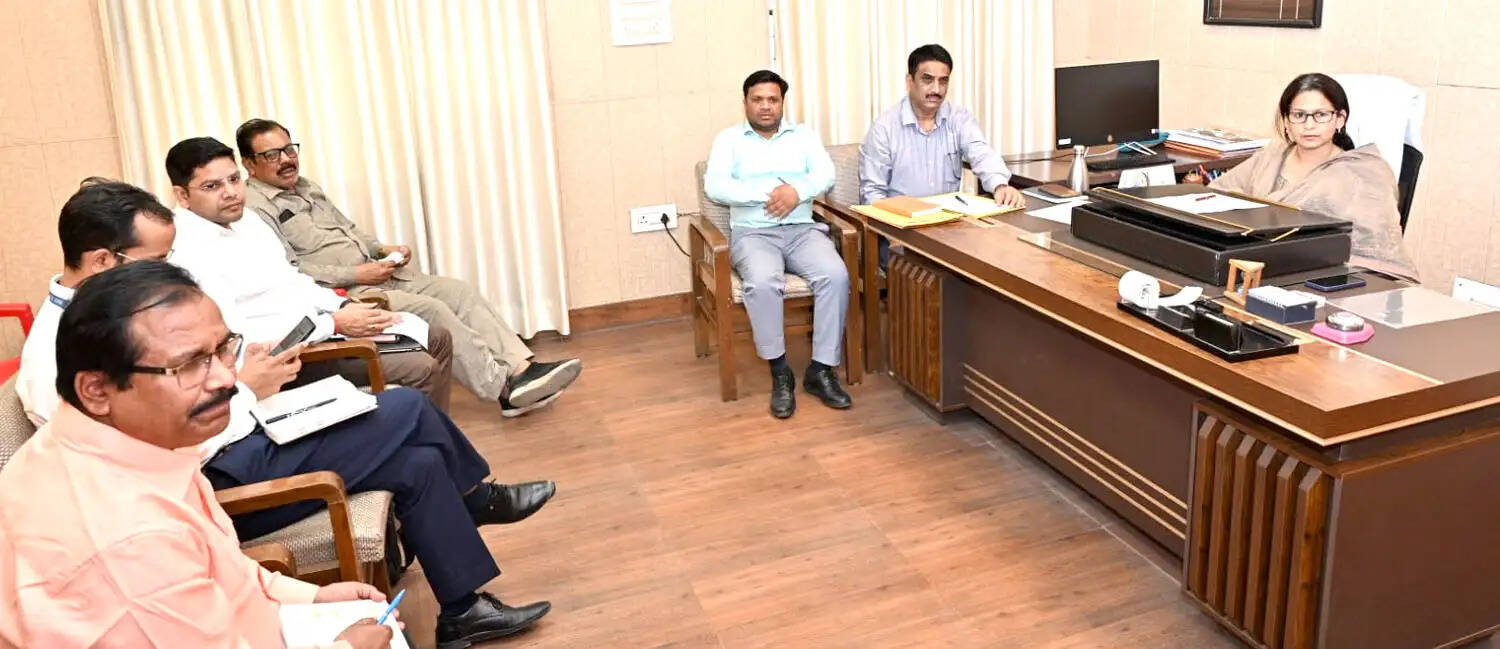 एलपीजी गैस की समस्या के समाधान के लिए होटल व धर्मशालाओं से पीएनजी कनेक्शन लेने की अपील