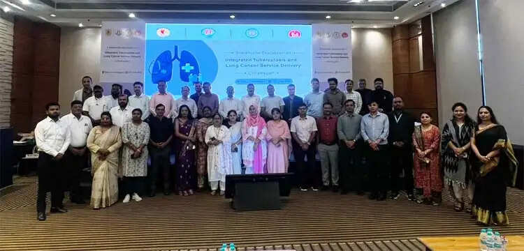 रायपुर में टीबी एवं फेफड़ों के कैंसर की प्रारंभिक जांच सेवाओं के एकीकरण पर राज्यस्तरीय बैठक आयोजित