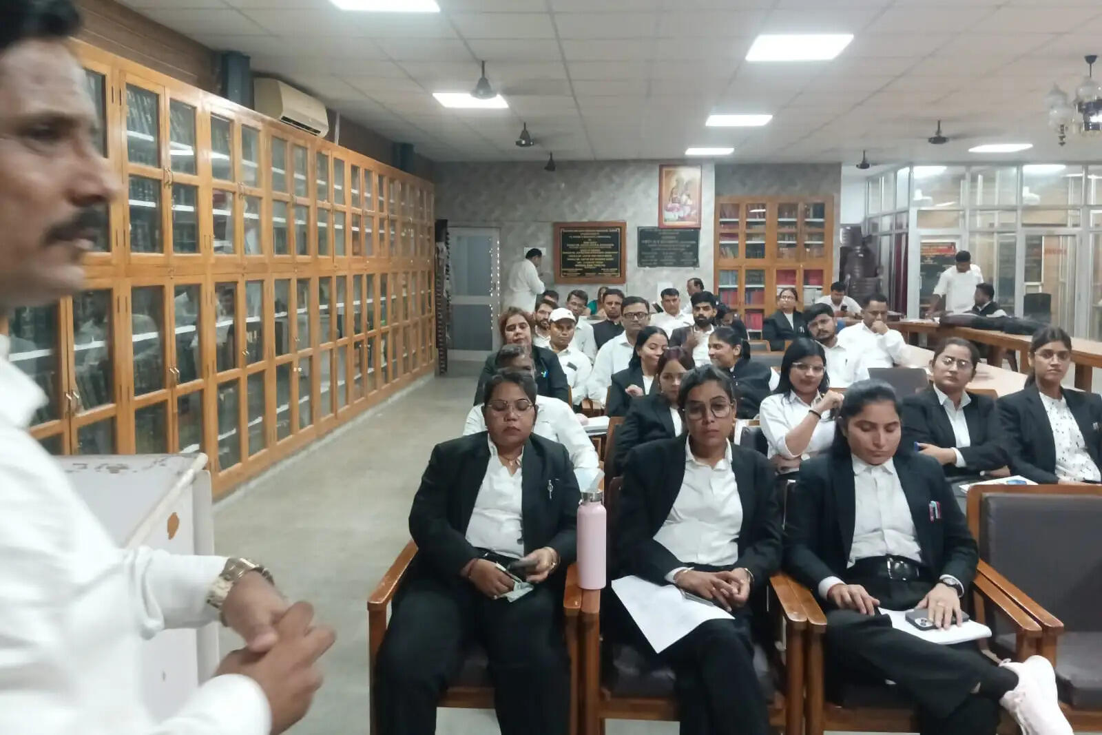 एपीओ भर्ती परीक्षा की तैयारी के लिए विशेष कक्षाओं का शुभारंभ