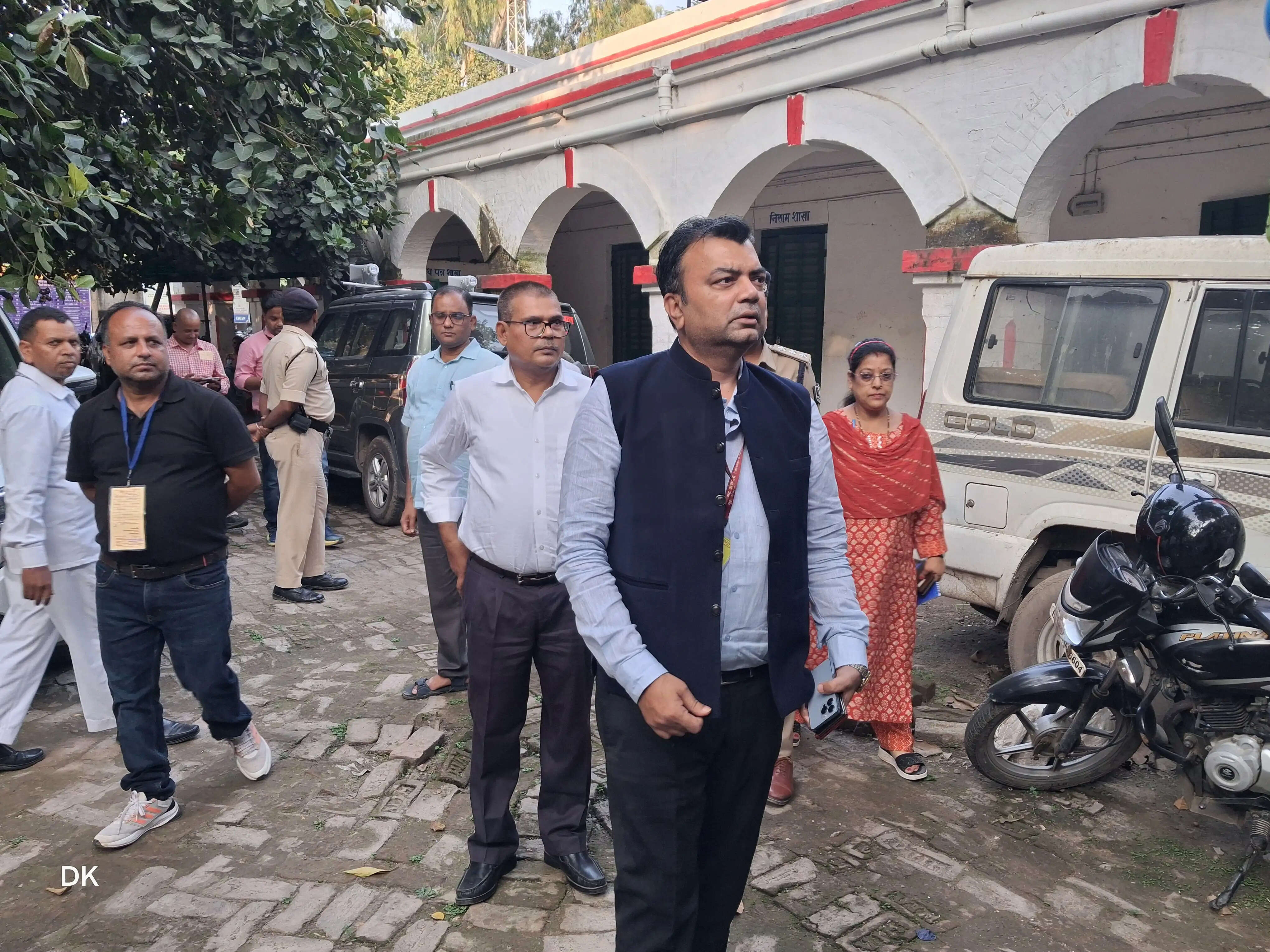 सारण शिक्षक निर्वाचन में सभी 20 मतदान केंद्रों पर शांतिपूर्ण मतदान संपन्न, 86.85% हुआ मतदान