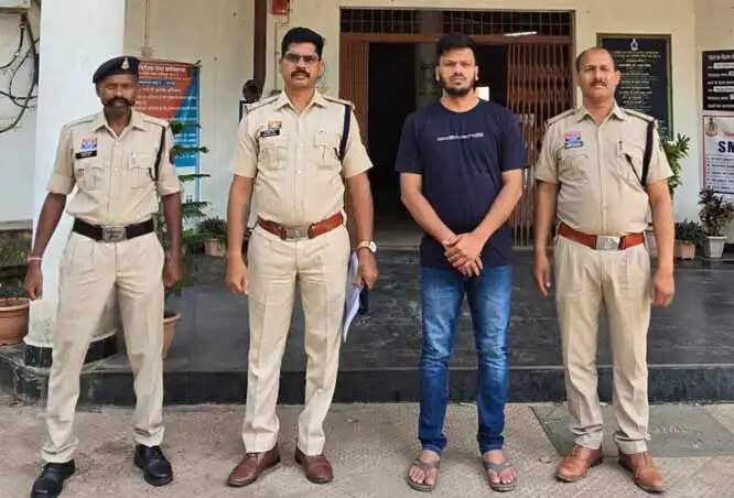 साढ़े 9 लाख की धाेखाधड़ी का आराेपित बैंक का फिल्ड ऑफिसर गिरफ्तार