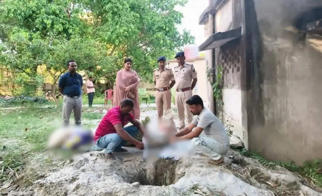 कुनौली थाना में 560 लीटर शराब का विधिवत विनष्टीकरण