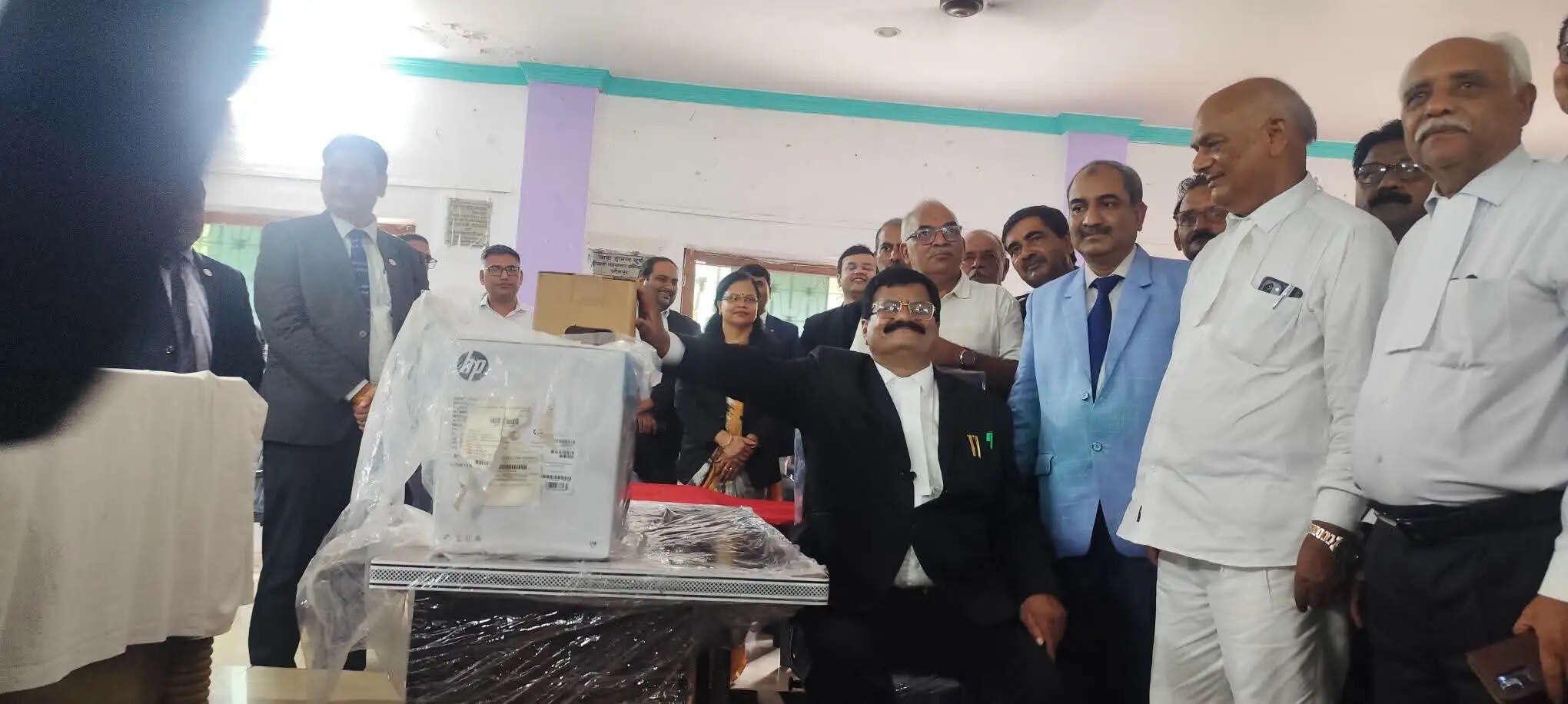 दीवानी बार में प्रारंभ यूनियन बैंक के वक्रांगी केंद्र,लाइब्रेरी का जिला जज ने किया उद्घाटन