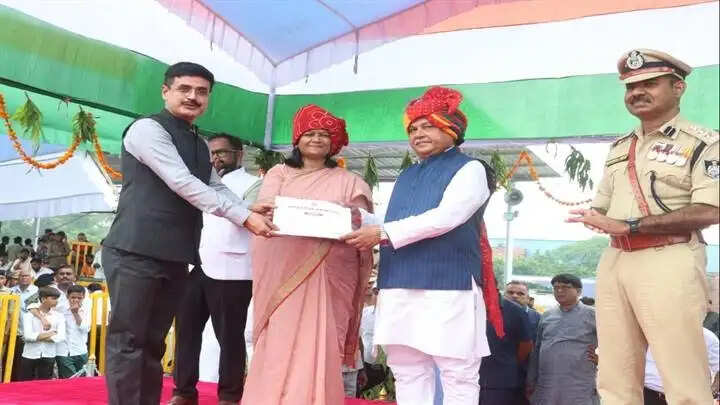ग्वालियरः जिले में उत्साह, उमंग, हर्षोल्लास व धूमधाम से मना 80वाँ स्वतंत्रता दिवस