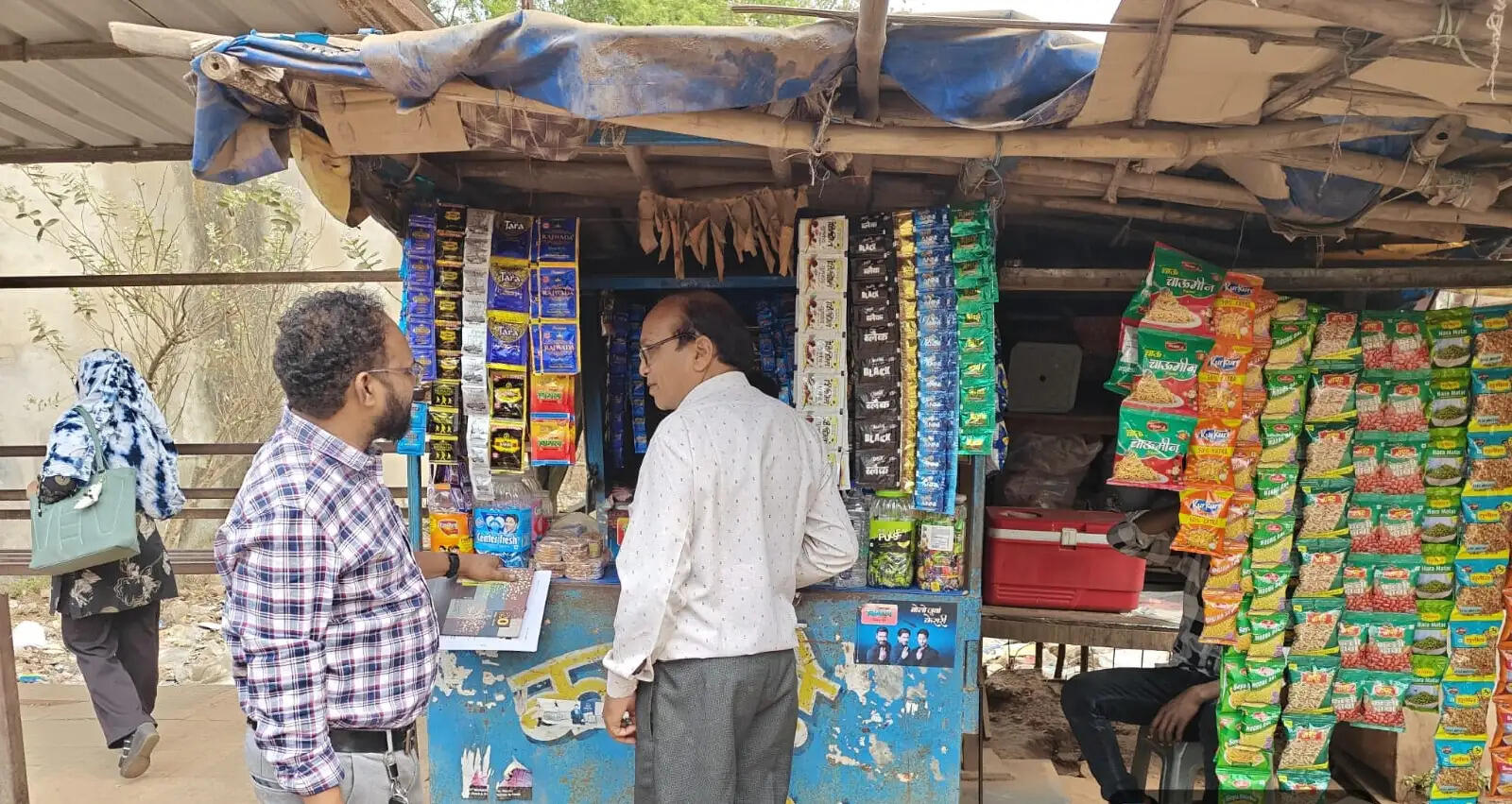 राष्ट्रीय तंबाकू नियंत्रण कार्यक्रम के तहत धमतरी में कार्रवाई, 20 चालान काटे गए