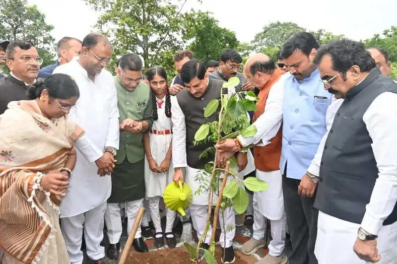 मप्रः मुख्यमंत्री ने जबलपुर के डुमना नेचर से किया कैच द रेन अभियान का शुभारंभ