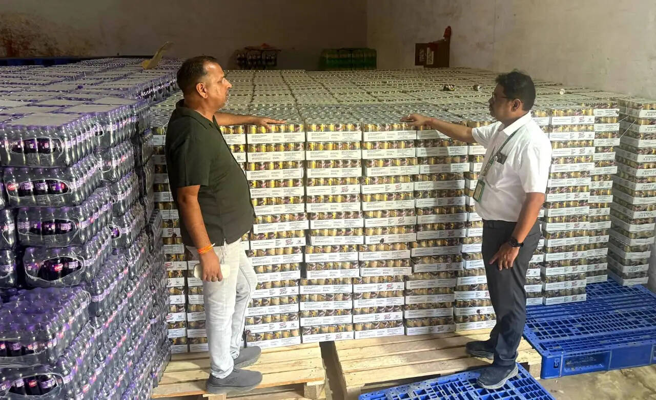 बीकानेर में 'कैंपा एनर्जी' की 35,936 कैन सीज, खाद्य सुरक्षा विभाग की बड़ी कार्रवाई