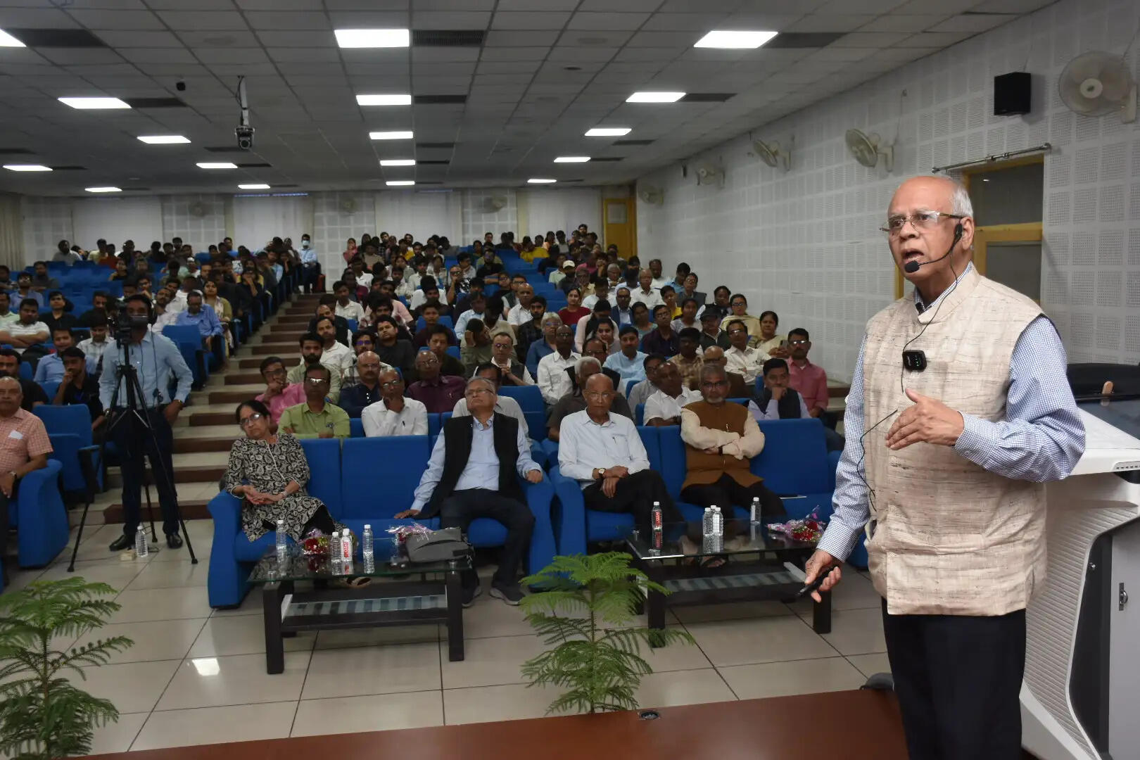 नवोन्मेषी अनुसंधान के आह्वान के साथ मनाया गया बीएचयू में राष्ट्रीय विज्ञान दिवस