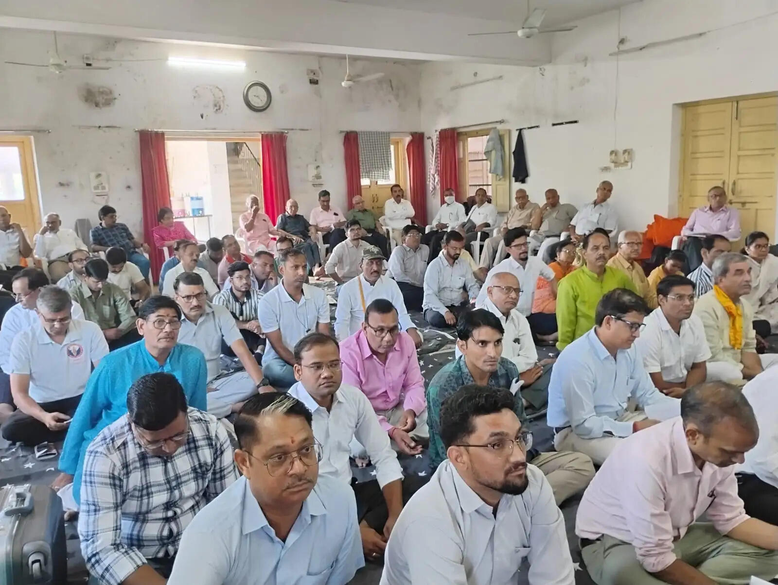 वनांचल&nbsp;के&nbsp;30 गांवों में चिकित्सा शिविर के लिए 100 सदस्यीय चिकित्सा दल रवाना