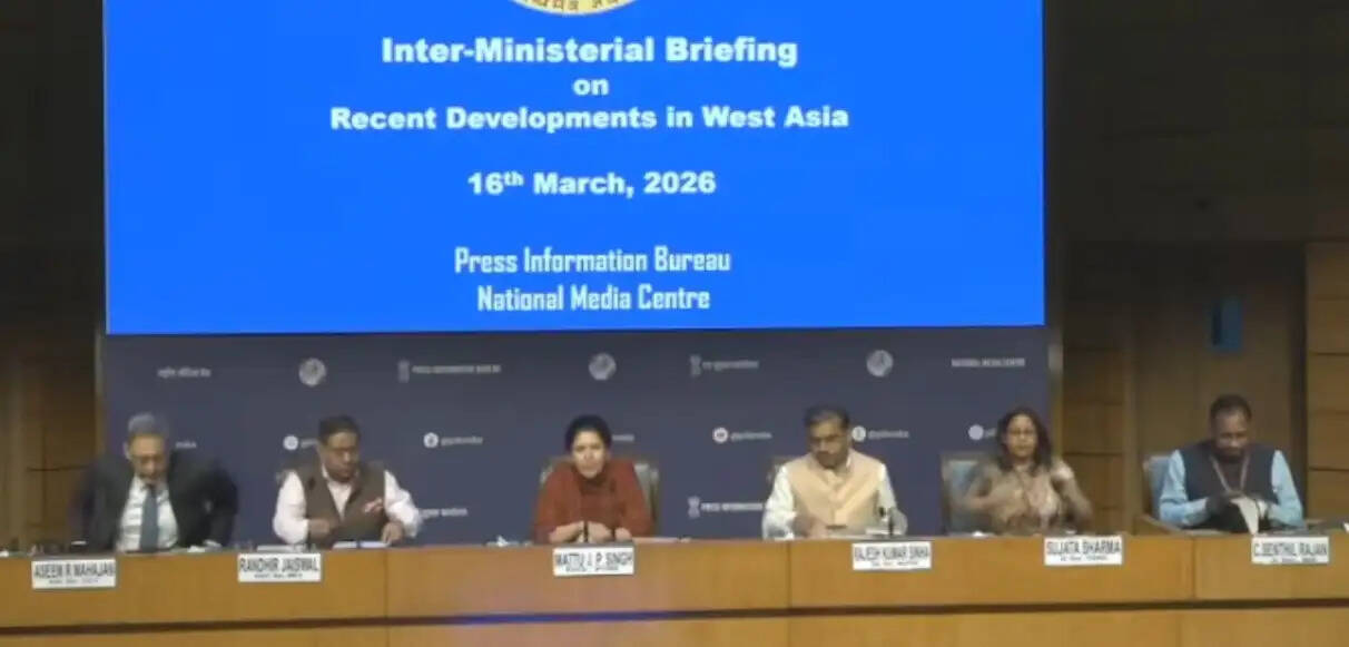 सरकार ने फिर दोहराया देश में कुकिंग गैस की कोई किल्लत नहीं