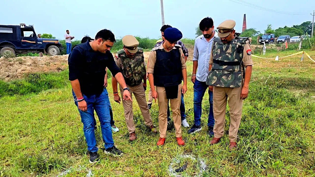 औरैया में पुलिस-बदमाशों में मुठभेड़, दो शातिर चोर गोली लगने से घायल